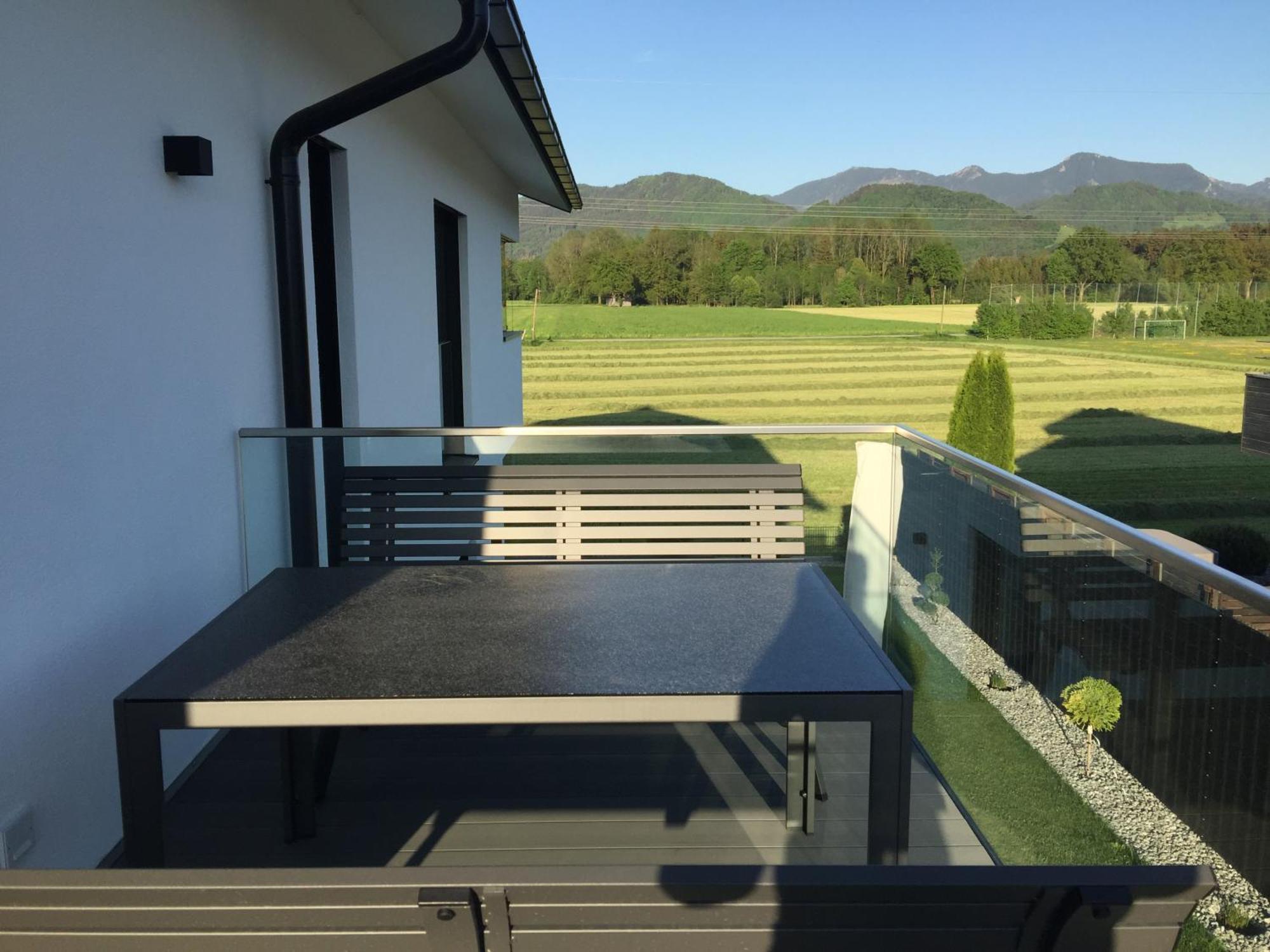 Ferienwohnung Black White Raubling Exteriör bild