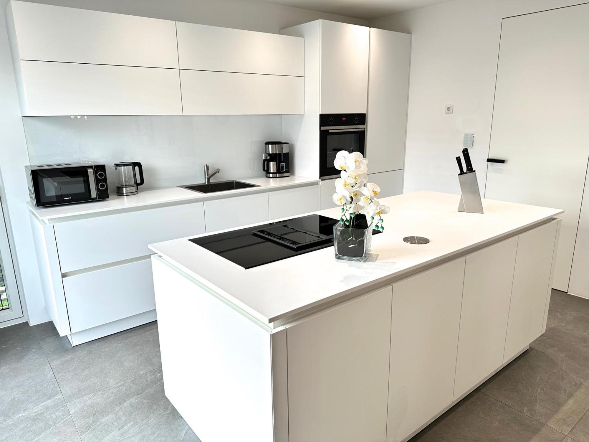 Ferienwohnung Black White Raubling Exteriör bild