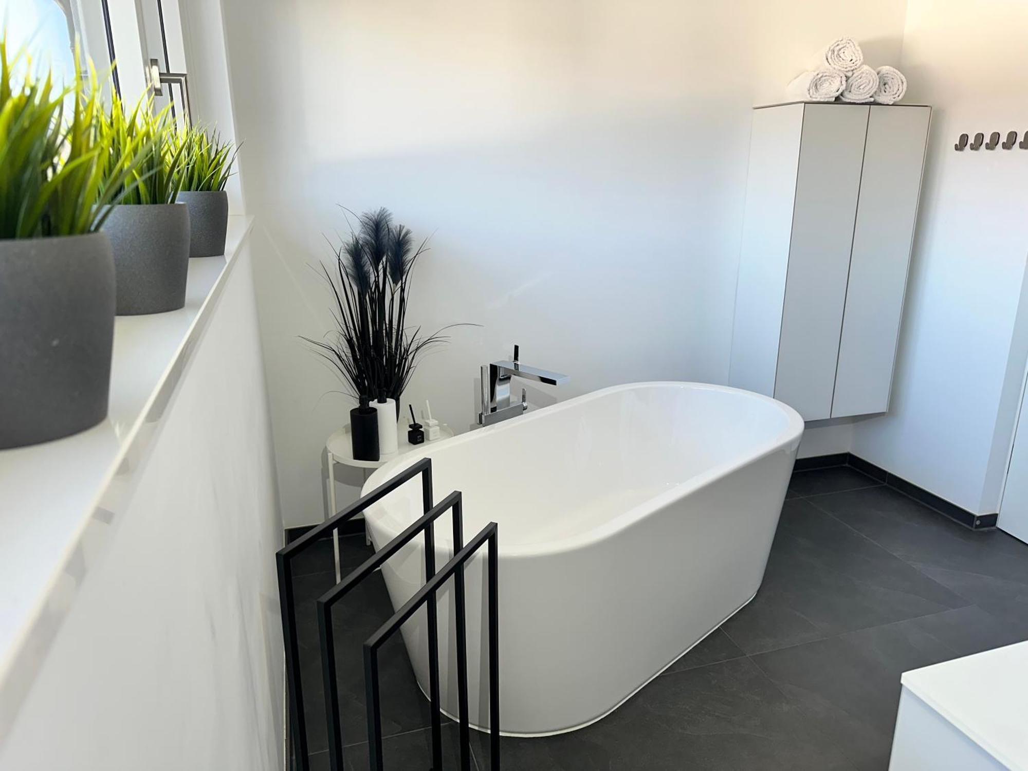 Ferienwohnung Black White Raubling Exteriör bild