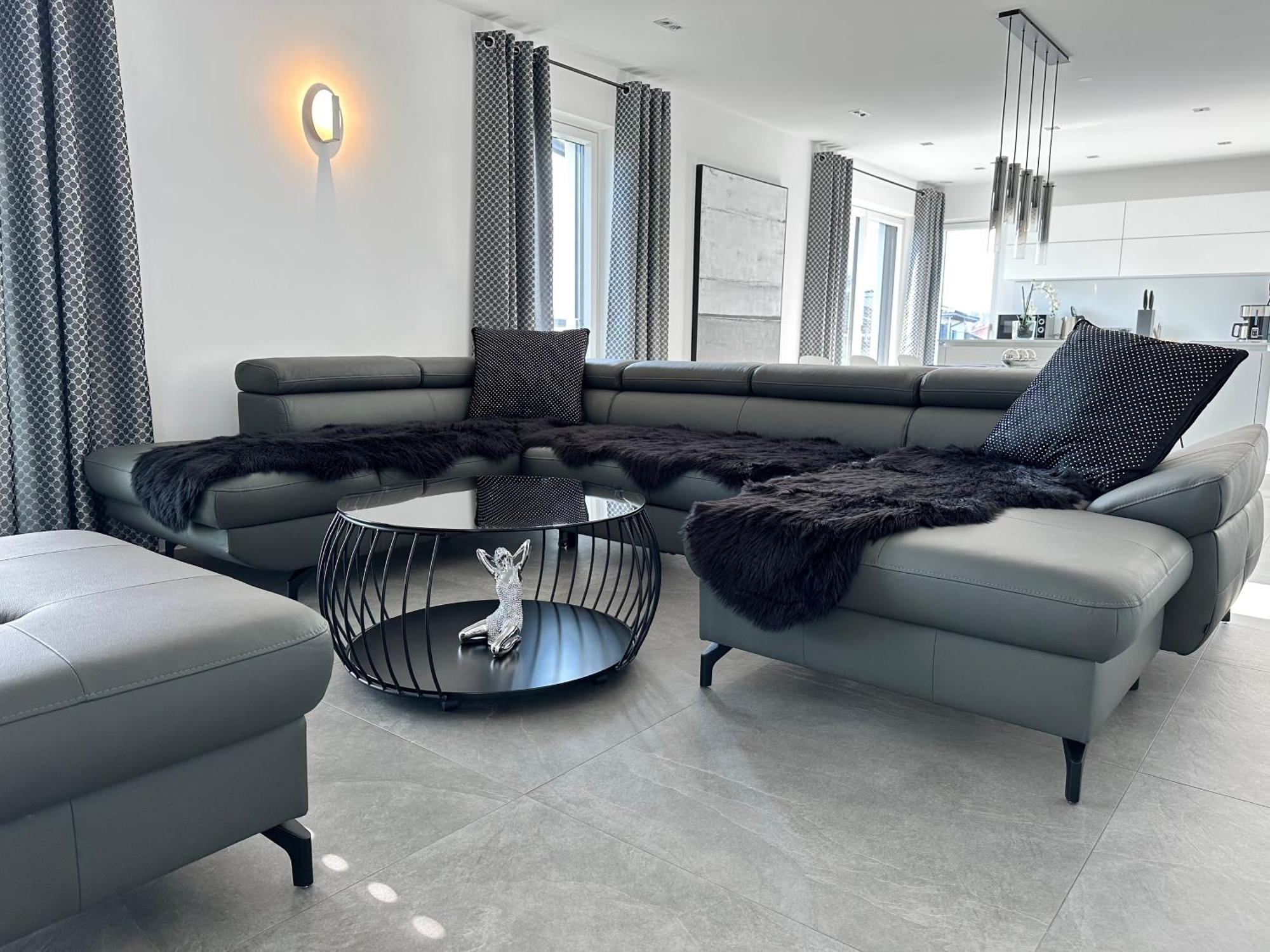Ferienwohnung Black White Raubling Exteriör bild